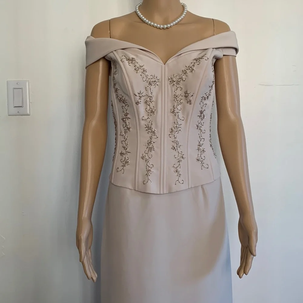 DAVID’S BRIDAL Off- Shoulder Gown - Picture 1 of 12